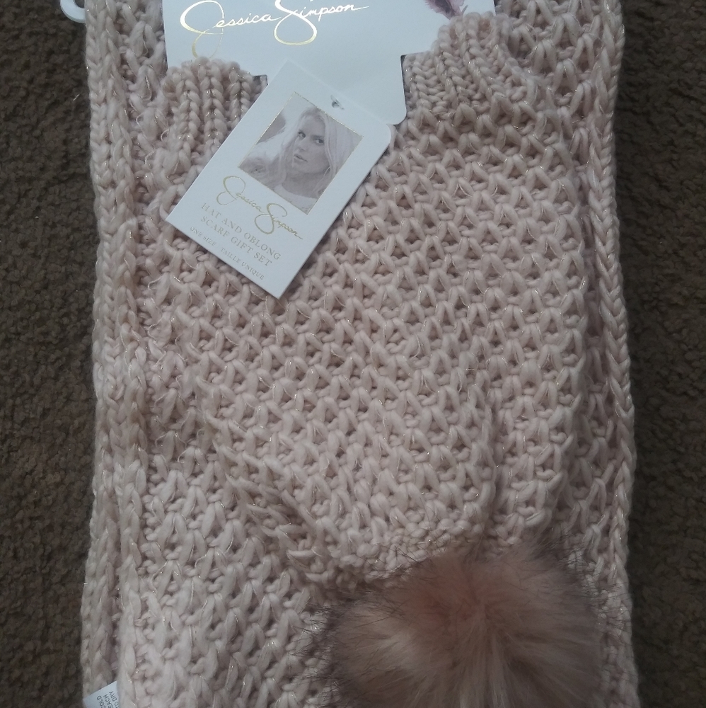 Jessica Simpson Scarf Set